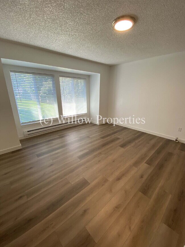 Foto del edificio - Two Bedroom Duplex