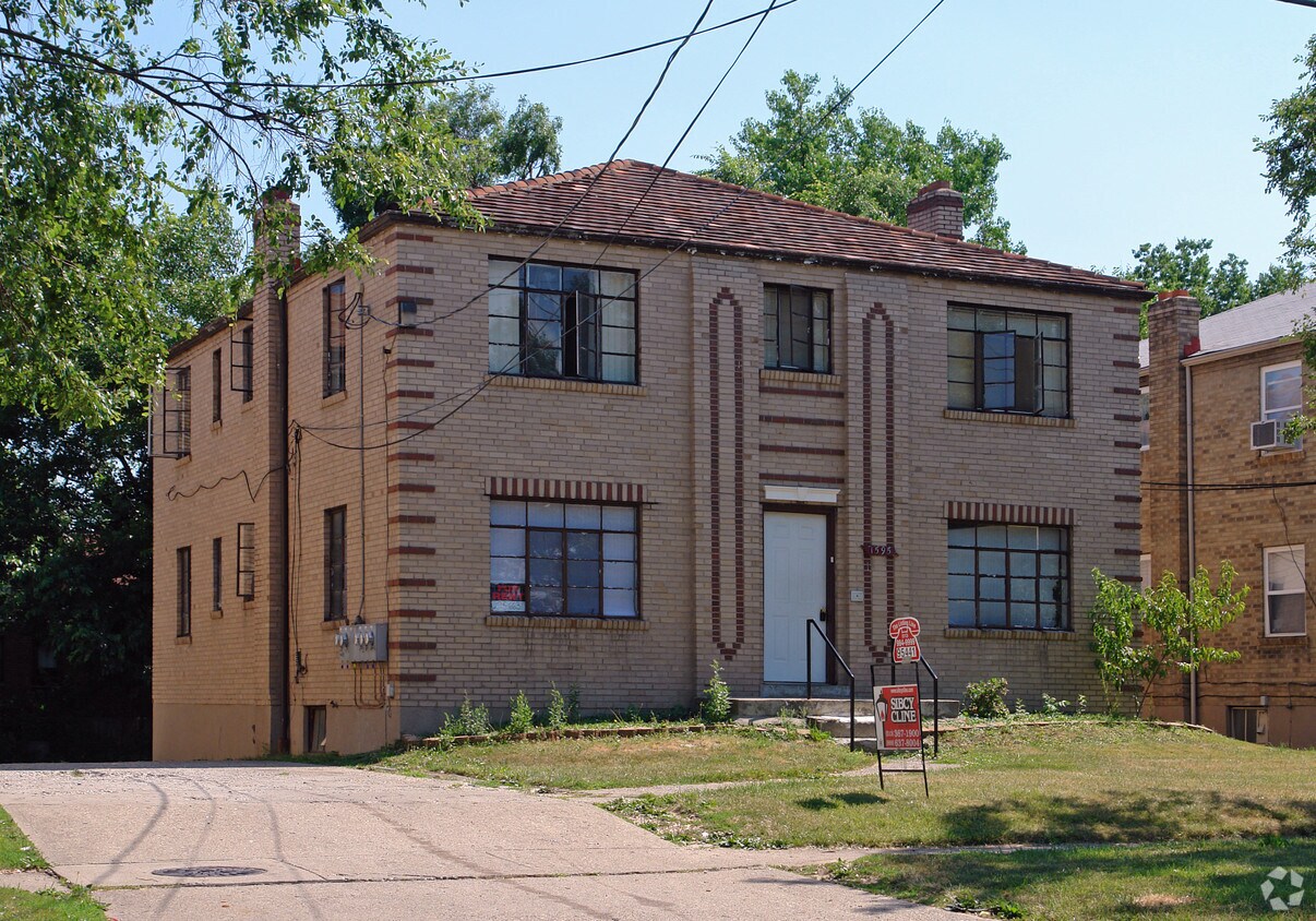 Foto del edificio - 1595 Summit Rd