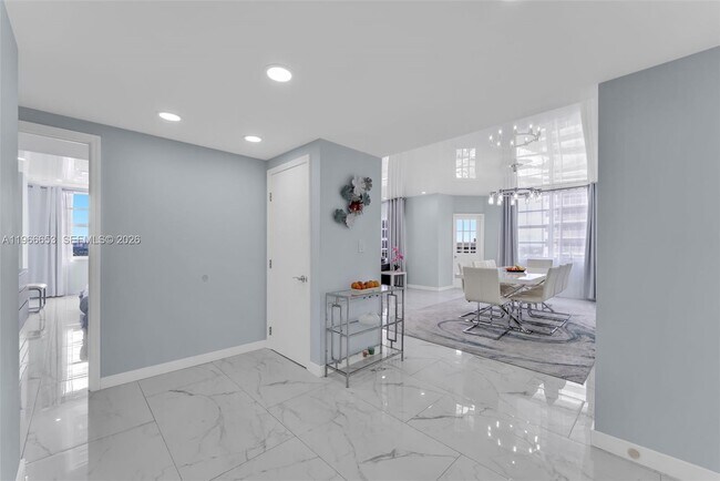 Foto del edificio - 1980 S Ocean Dr