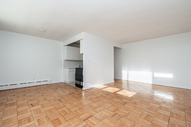 Building Photo - 31 Paxtonia Blvd