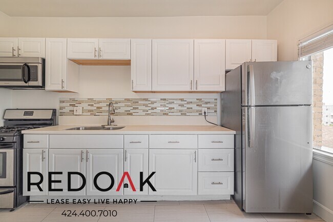 Foto del edificio - 2933 W 8th St