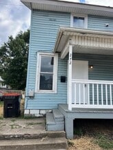 Building Photo - 272 N 5th St