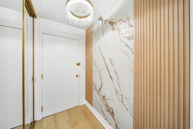 Photo - 88 W Schiller St Apartment