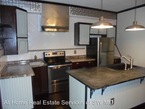 Building Photo - 3 br, 2 bath House - 1313 W Central