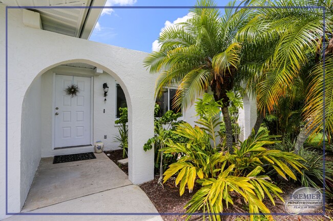 Building Photo - ***NAPLES PARK ***2 BED / 2 BATH***SINGLE ...