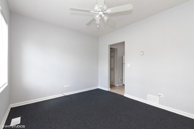 Building Photo - 1637 W 73rd St