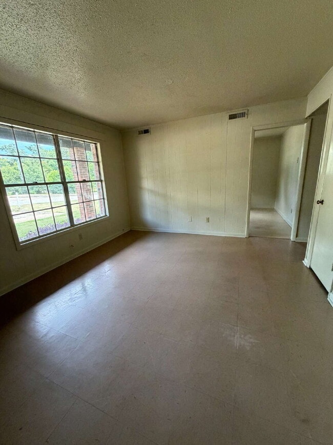 Building Photo - Apt for rent in Midland City, AL