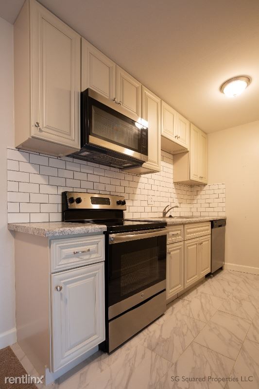 Primary Photo - 803 Plate St