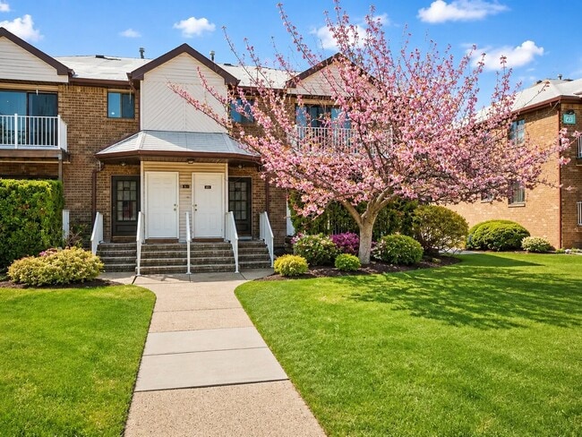 Foto del edificio - 4116 Birchwood Ct