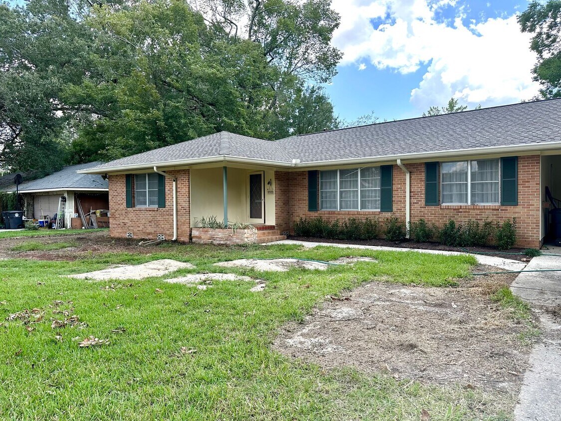 Charming 3-Bedroom, 2-Bathroom, 2,200 Sq. ... - Charming 3-Bedroom, 2-Bathroom, 2,200 Sq. ...