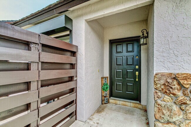 Foto del edificio - 119 Beaumont Ln