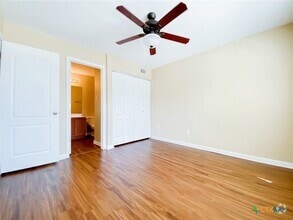 Building Photo - 118 Rush Haven