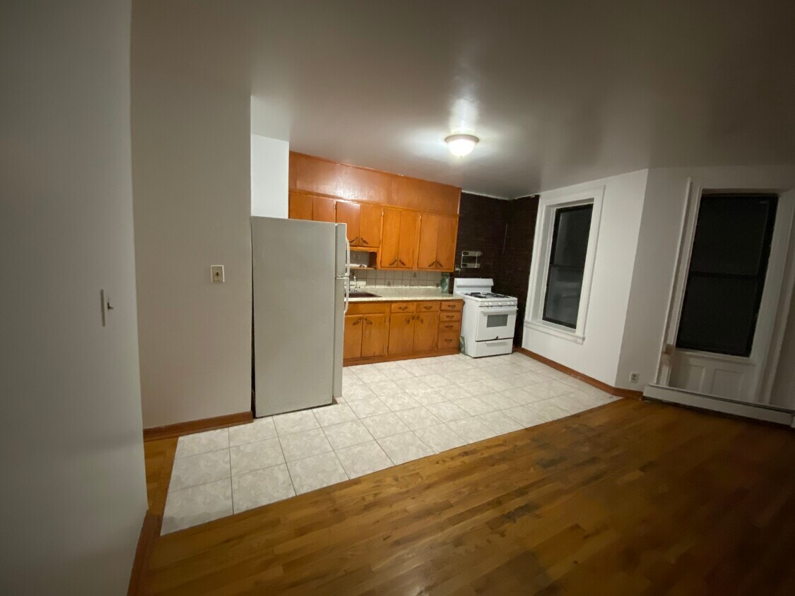 Foto principal - 4815 Fort Hamilton Pky