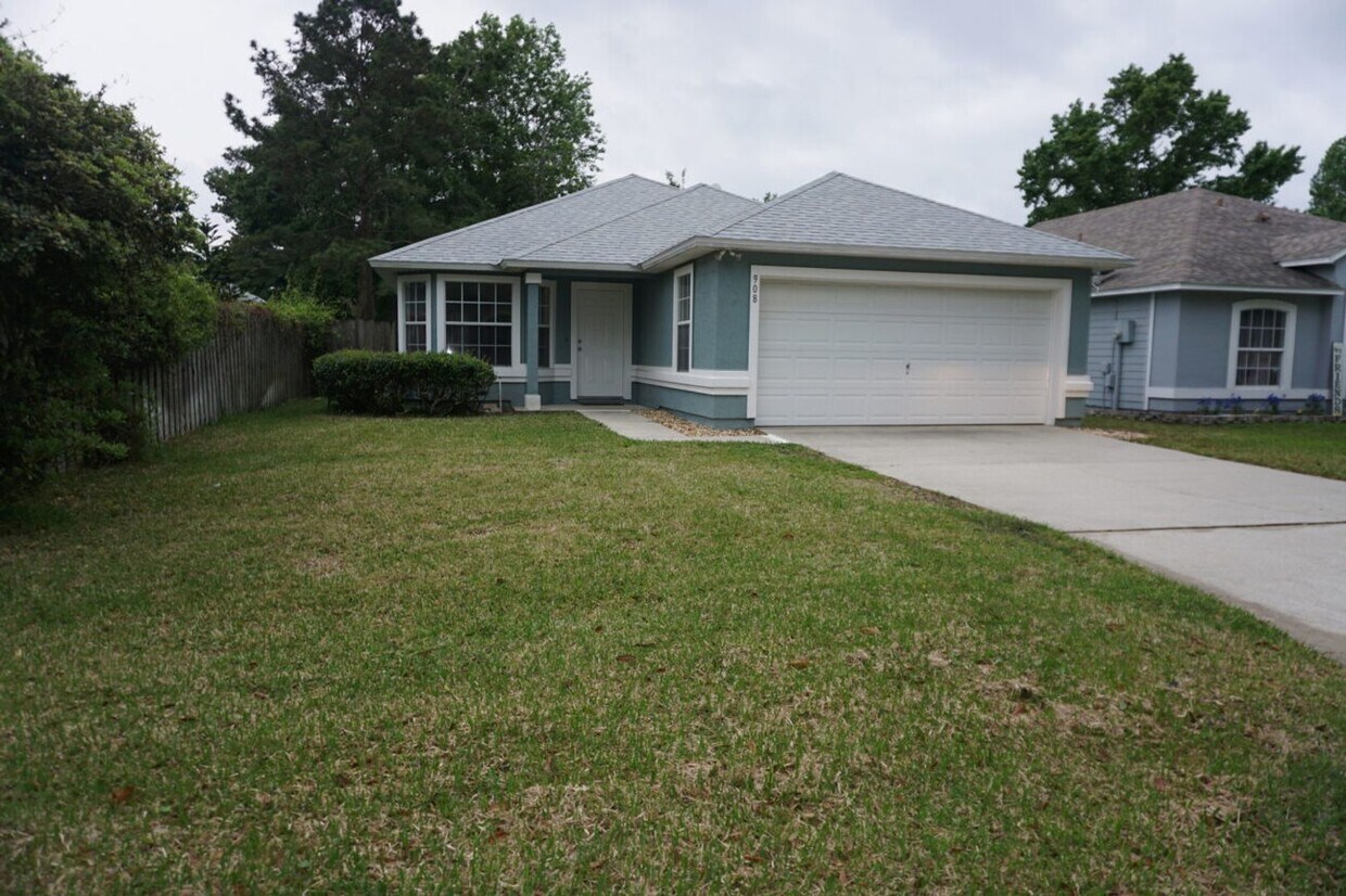 Primary Photo - 3 bedroom home in Julington Creek
