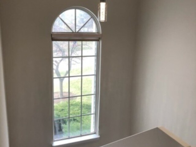 Foto del edificio - 612 Newbury Ln