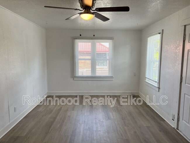 Foto del edificio - 641 Cedar St
