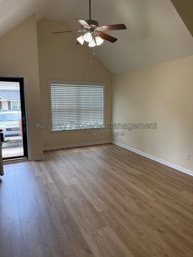 Building Photo - 615 Goodale Ln