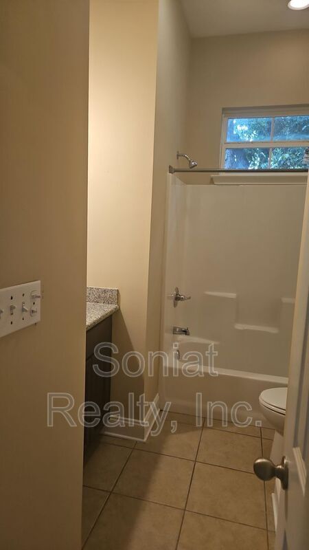 Building Photo - 5728 Wickfield Dr