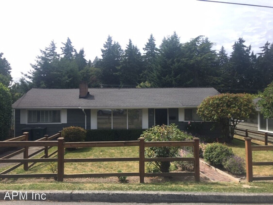 Primary Photo - 3 br, 1 bath House - 716 4th Ave. S.