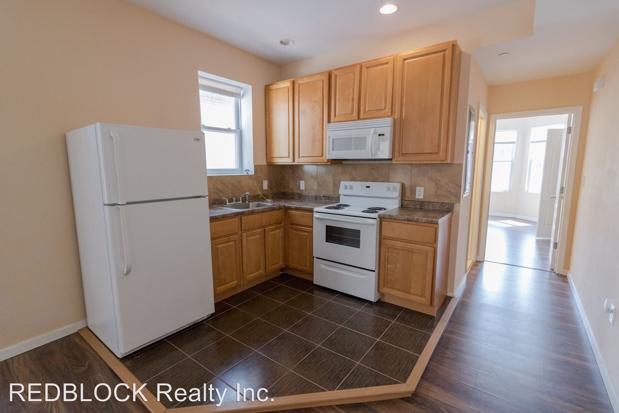 Primary Photo - 2 br, 2 bath Apartment - 544 S 49th Street