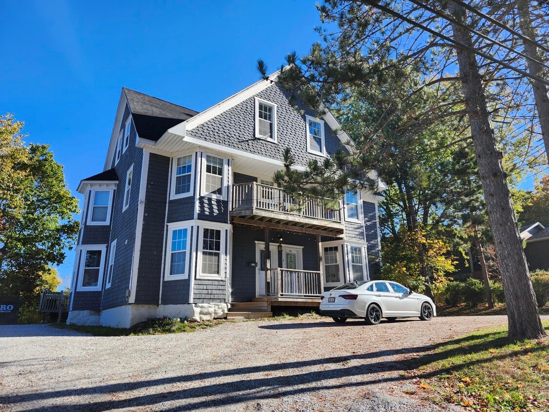 Photo principale - 13 Keirstead Ave