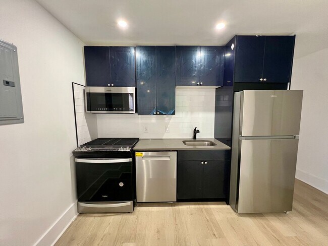 Foto del edificio - Newly Renovated 1-Bedroom Apartment! Avail...