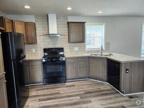Building Photo - 46 Parakeet Hill Dr