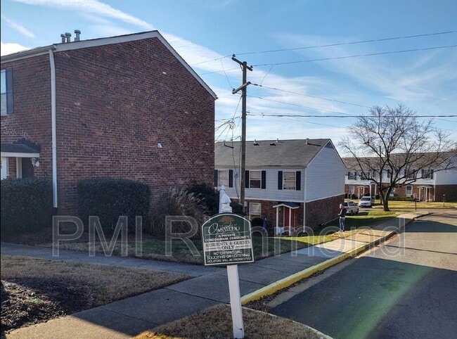 Building Photo - 3514 E Richmond Rd