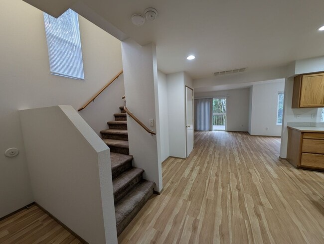 Building Photo - 3 Bedroom, 2 Bath in Port Orchard