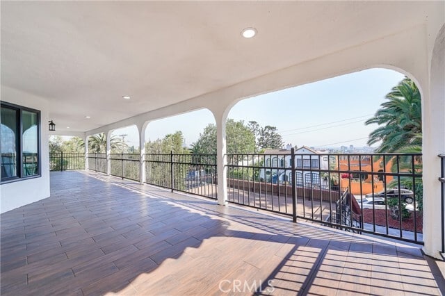 Foto del edificio - 1659 Elevado St