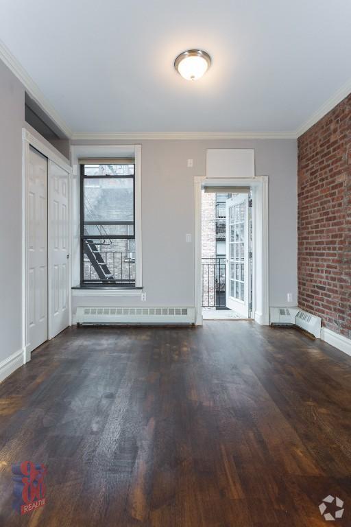 Building Photo - 219 E 28th St