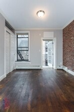 Building Photo - 219 E 28th St