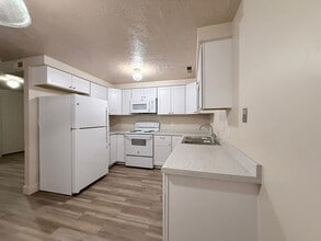 Building Photo - 236 Quail Ridge Dr