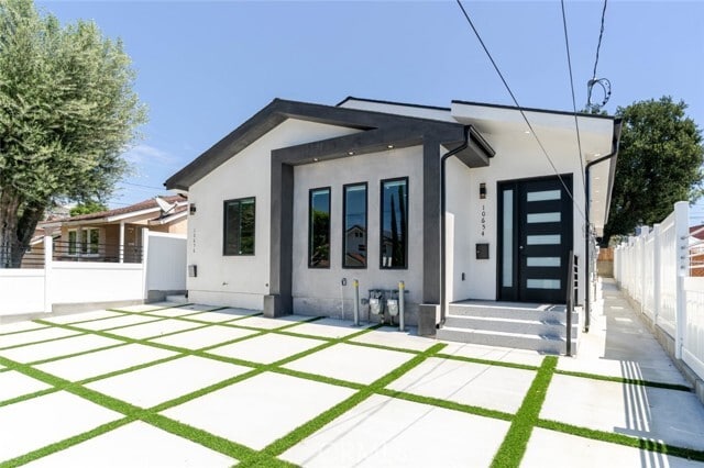 Foto del edificio - 10654 Nassau Ave