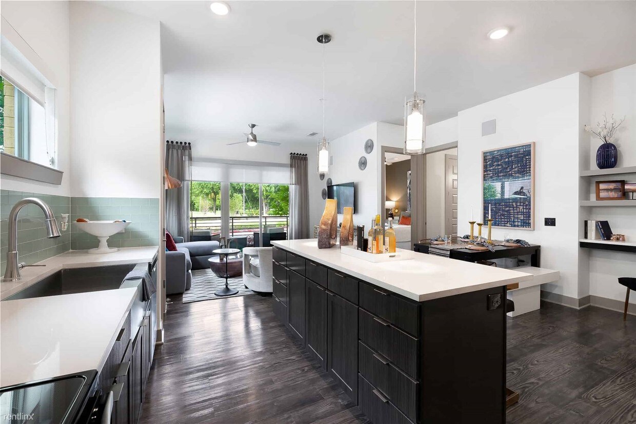 Foto principal - 1 br, 1 bath Condo - 23510 Canyon Golf Rd