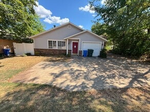 Building Photo - 1752 Garland Ave