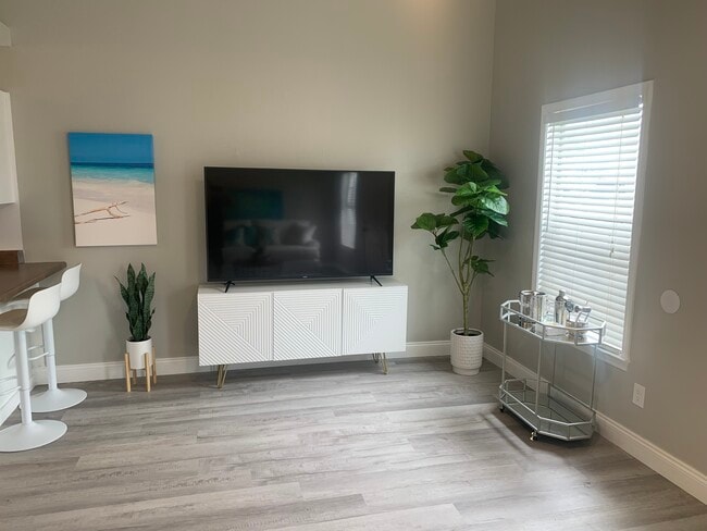 Foto del edificio - 5709 Beach Dr