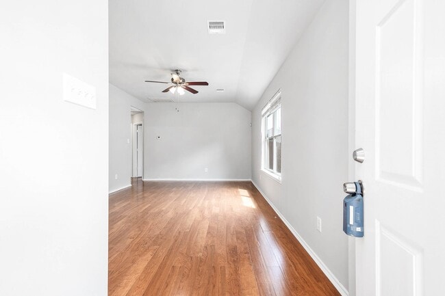 Foto del edificio - 2831 Maybrook Hollow Ln