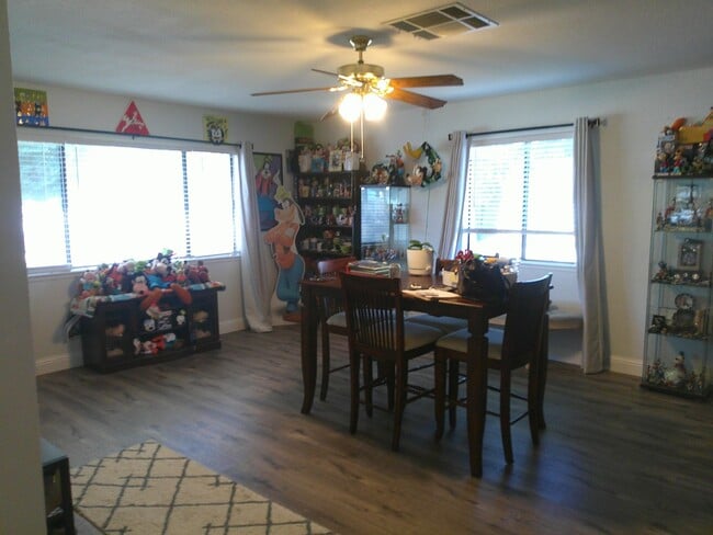 Building Photo - Must see in North Vacaville