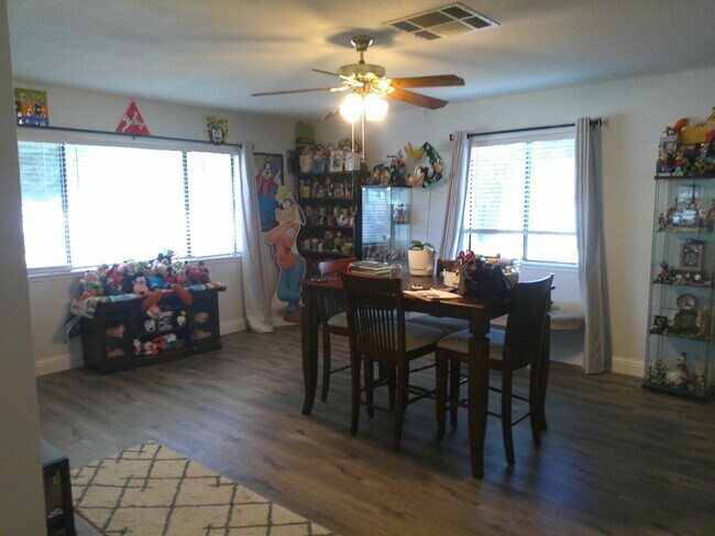 Foto del edificio - Must see in North Vacaville