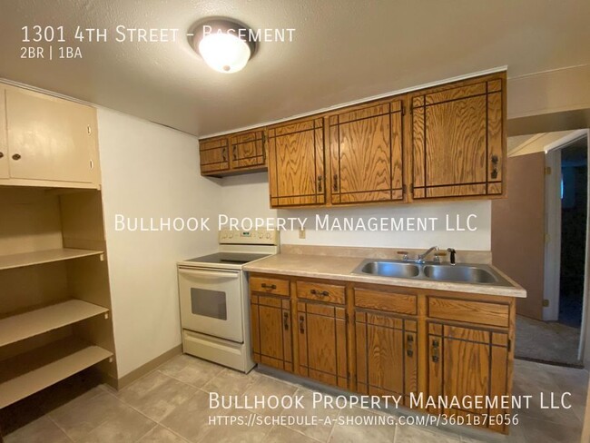 Building Photo - MOVE IN SPECIAL $200 off first full months...