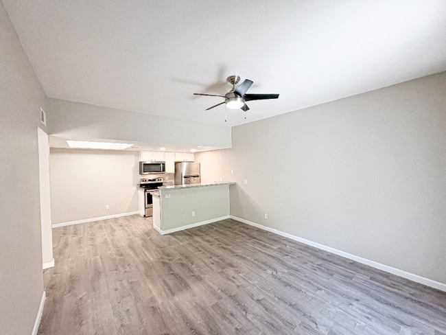 Foto del edificio - 80 W Maryland Ave