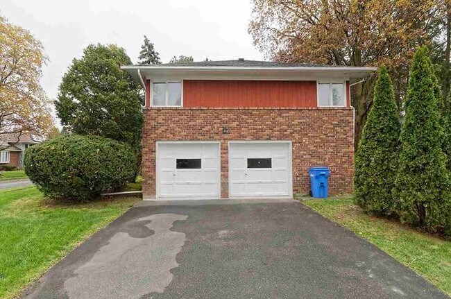 Building Photo - 102 Buckingham Dr