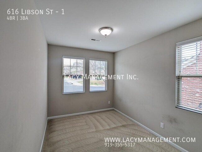 Building Photo - 616 Libson St