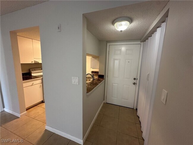 Foto del edificio - 3417 Winkler Ave
