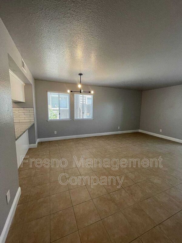 Building Photo - 3306 W Shields Ave