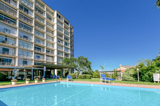 Foto del edificio - 4600 Ocean Dr