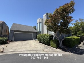 Building Photo - 1453 Capri Ave