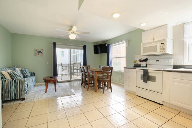 Foto del edificio - 608 Carolina Beach Ave S