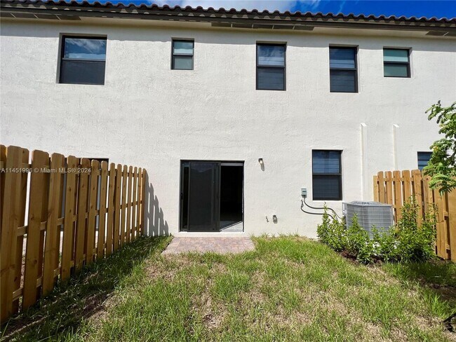 Building Photo - 11918 SW 247 Terrace